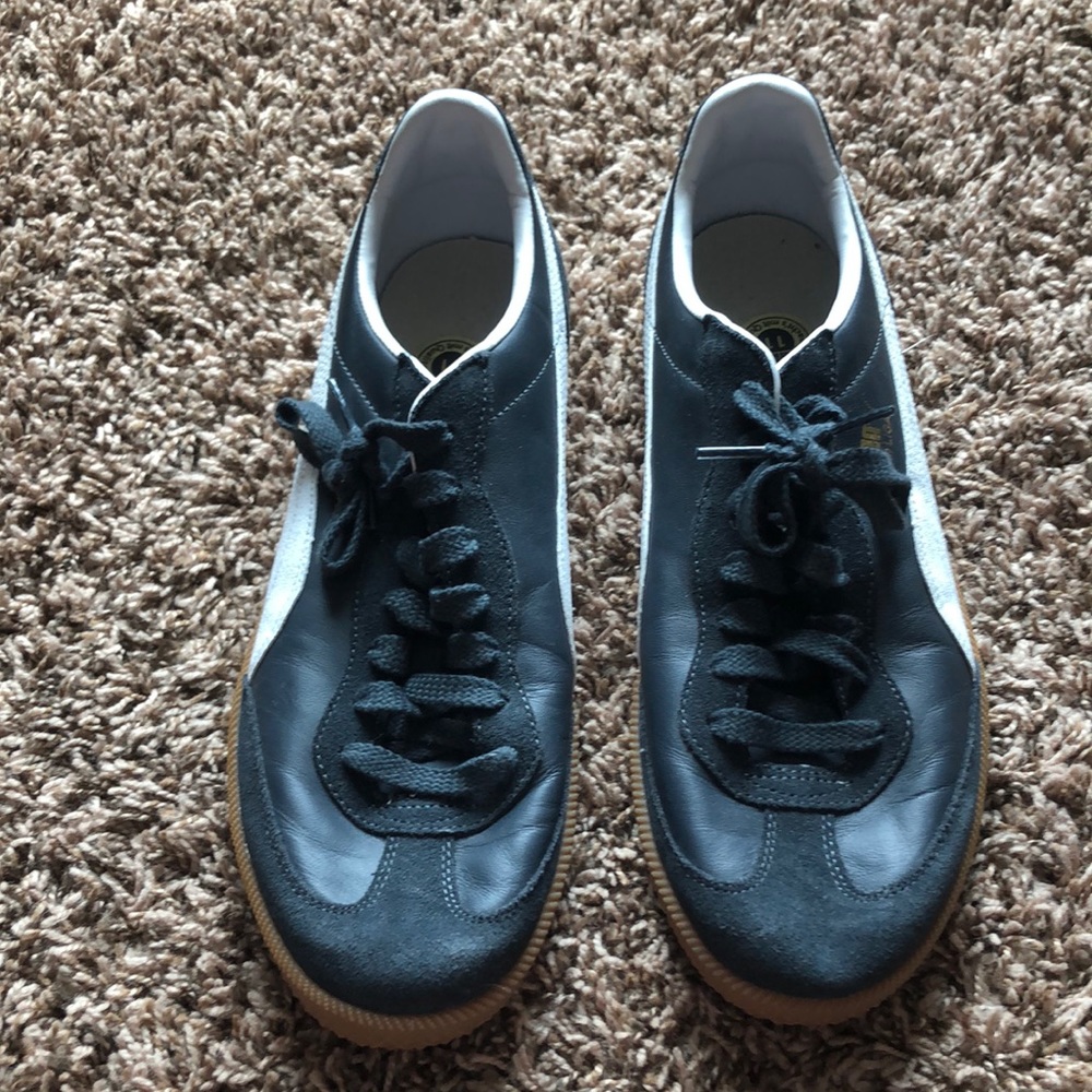 Size 11 Puma SuperLiga never worn